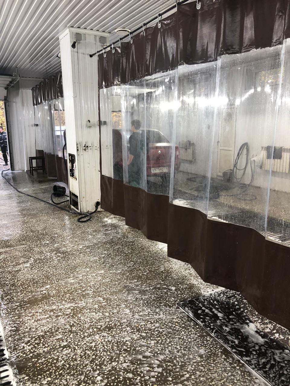 Установка мягких окон для автомойки